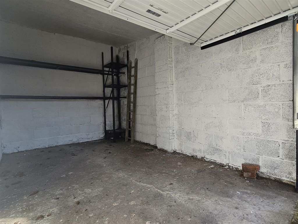 Property photo 3 of 12 3 - Garage Kensington Road.Jpg