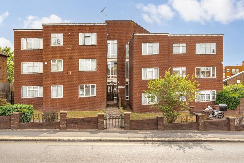 Property photo 1 of 6