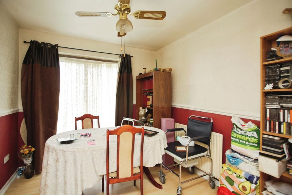 Property photo 3 of 13 Photo