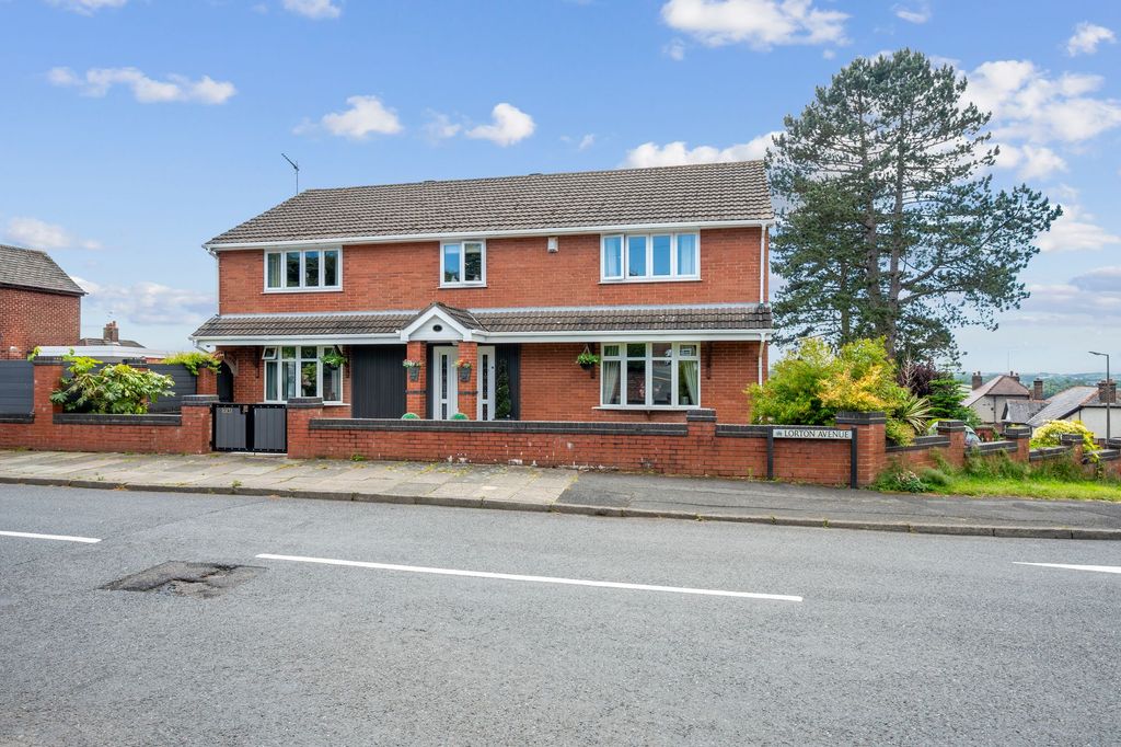 Property photo 1 of 61