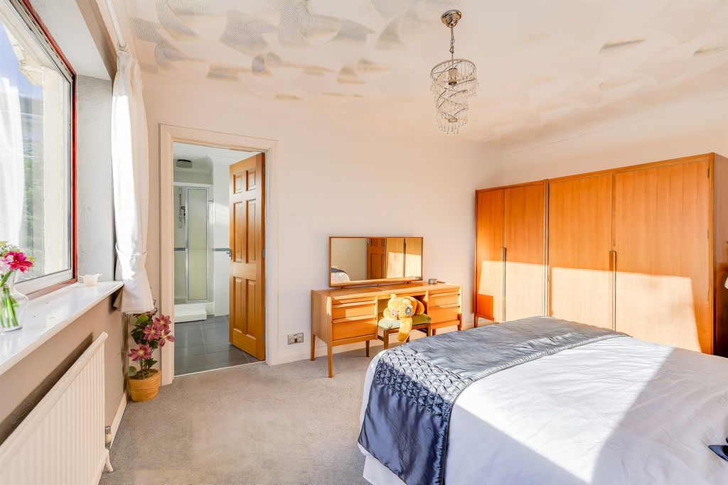 房产图片 14 - 出售独立别墅，四卧室，Holly Grove，Lisvane，卡迪夫 CF14