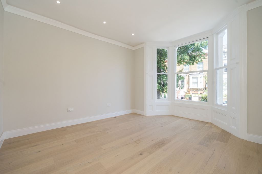 Property photo 1 of 25