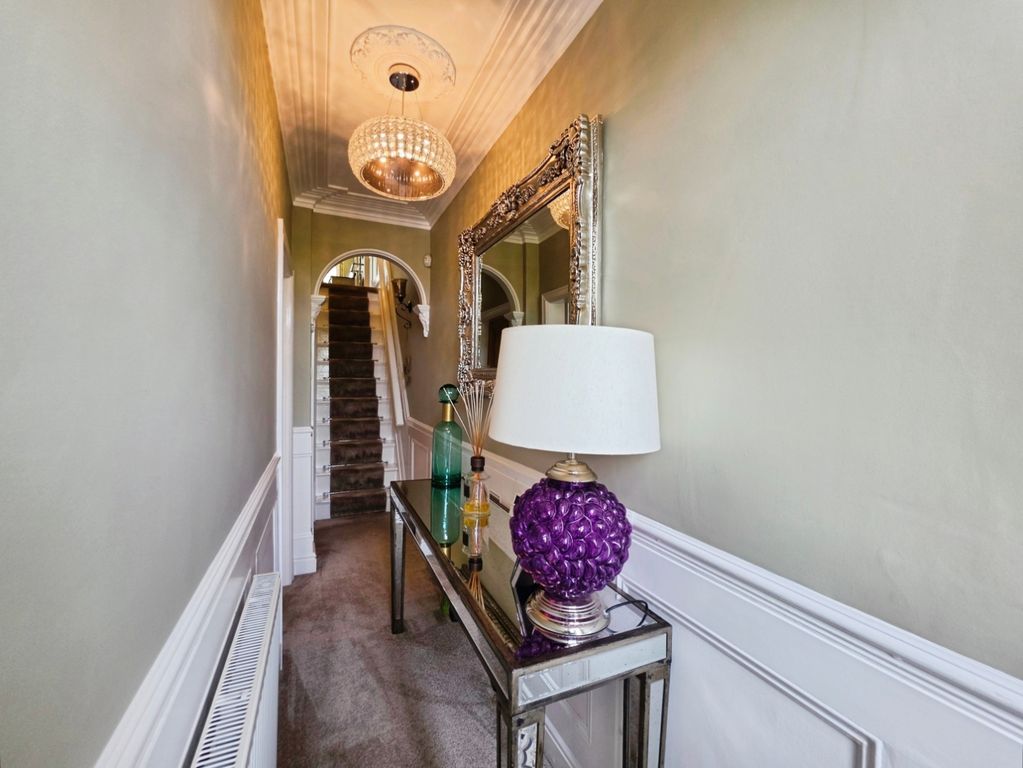 Property photo 3 of 60 Pbox-Img.Jpg