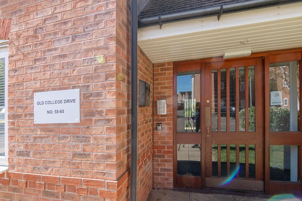 Property photo 1 of 34