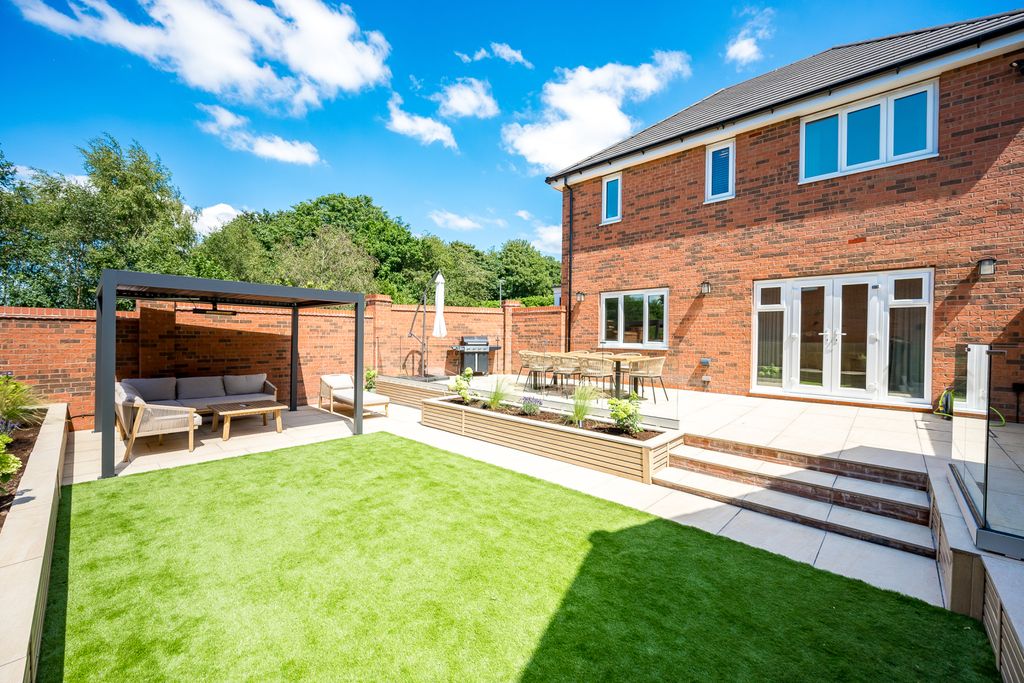 Property photo 1 of 21 Garden/Pergola