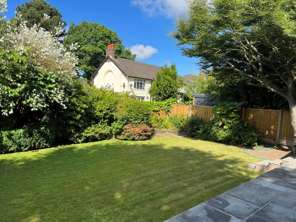 Property photo 2 of 35