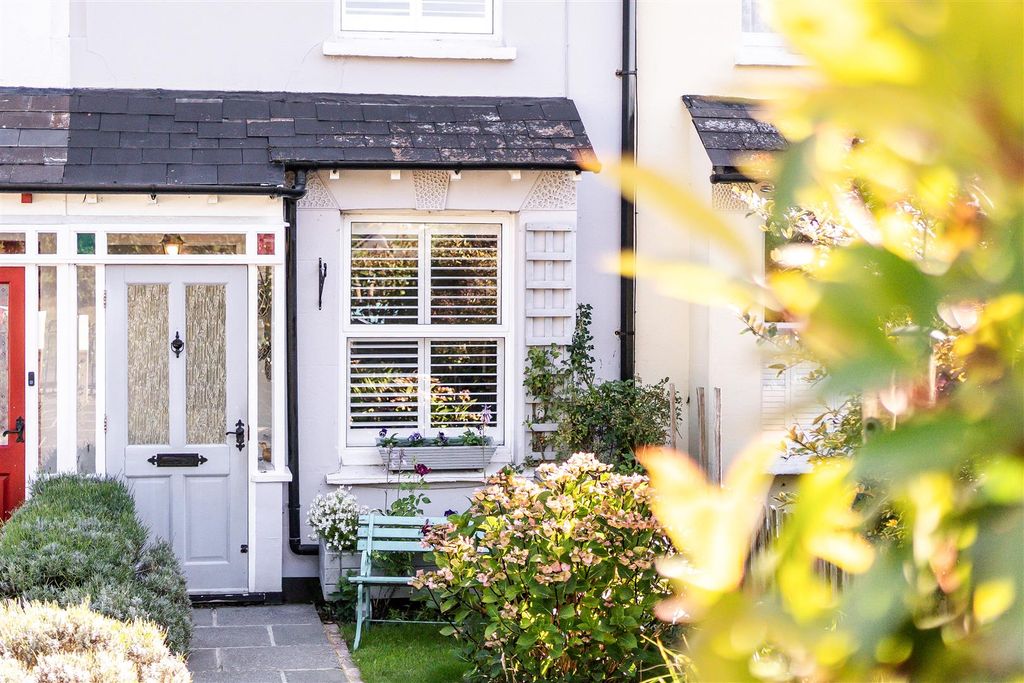 Property photo 1 of 15 Stamford Gardens (4).Jpg