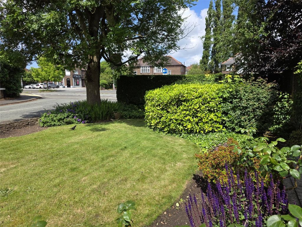 Property photo 2 of 23 Garden