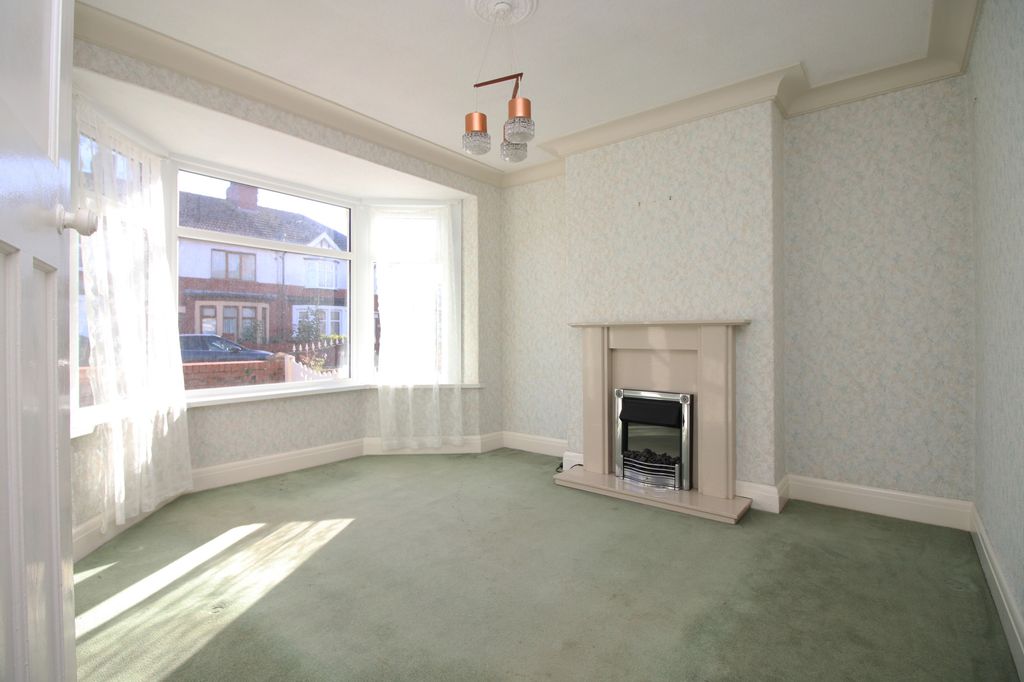 Property photo 2 of 21