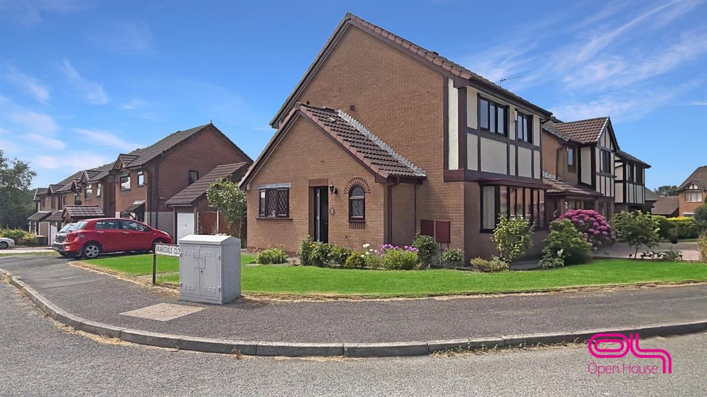 Property photo 2 of 18 Untitled Design - 2026-07-19T155301.271.Png