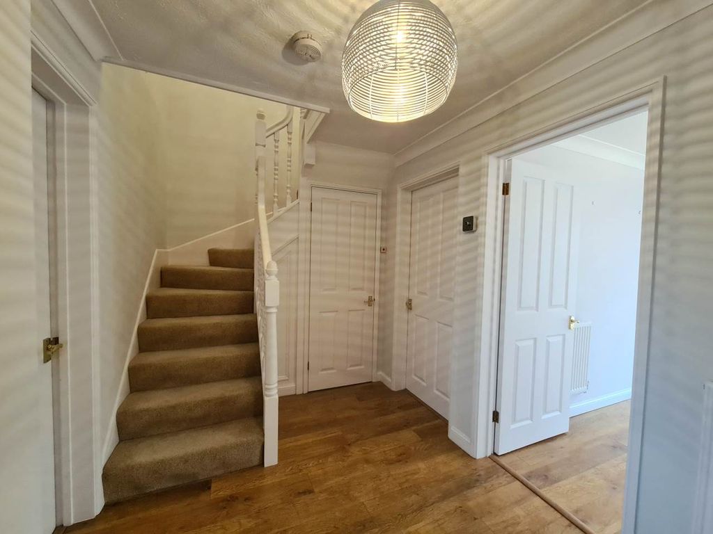 Property photo 2 of 20 Hall
