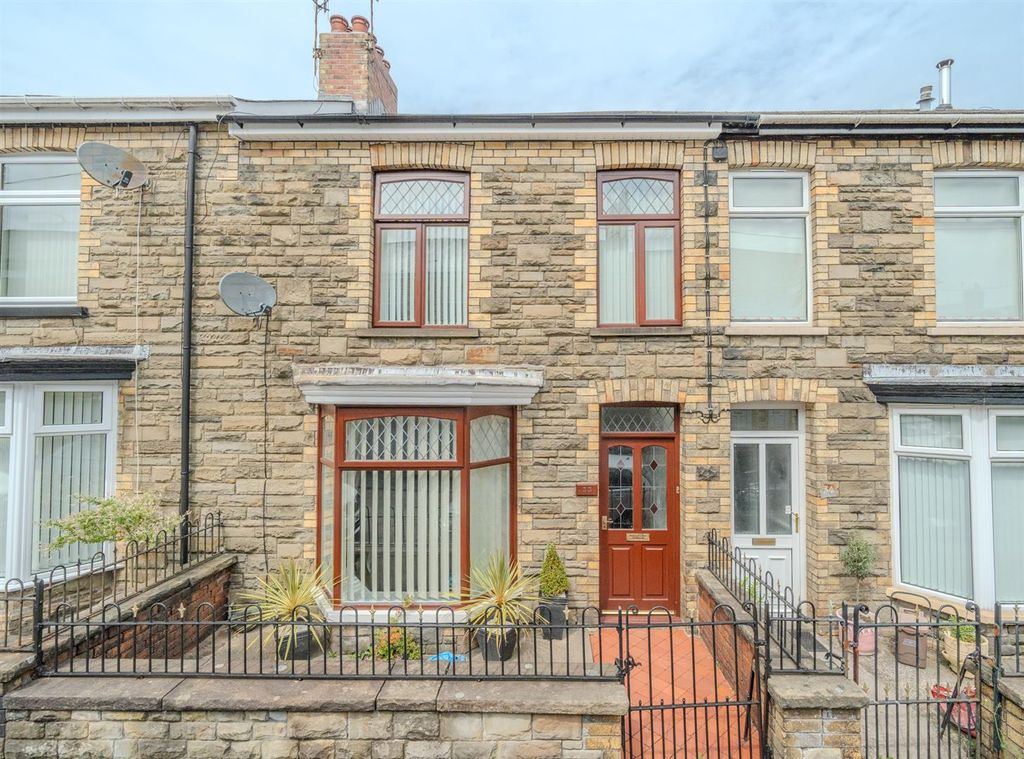 Property photo 1 of 34 33 Penywain Street-34.Jpg
