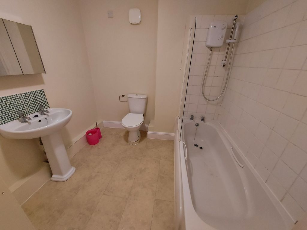 Property photo 3 of 5 Bathroom