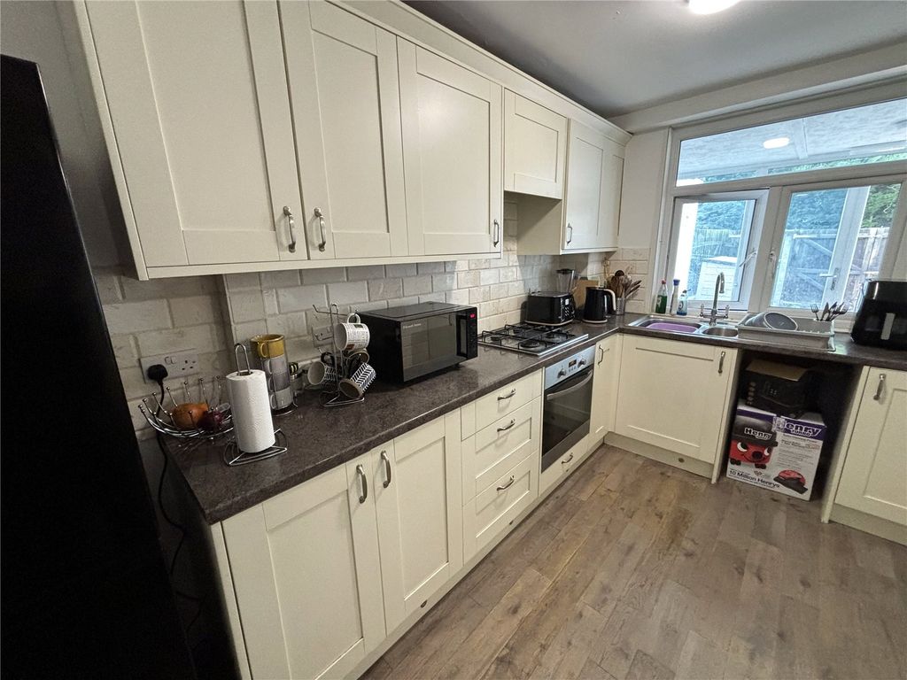 Property photo 2 of 22 Picture No. 04