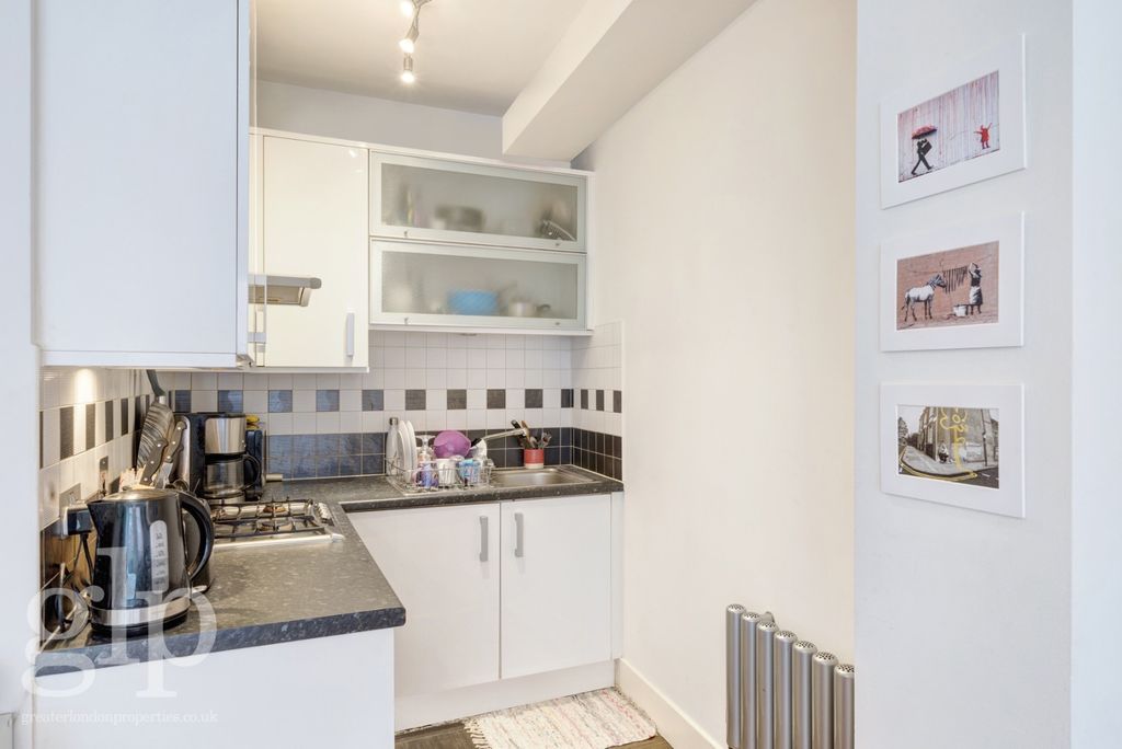 Property photo 2 of 14 953524