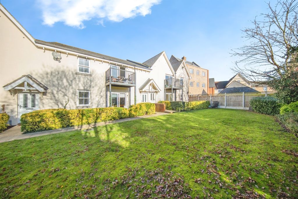 Property photo 1 of 15