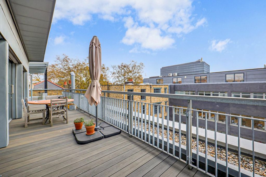 Property photo 2 of 14 O.Jpg