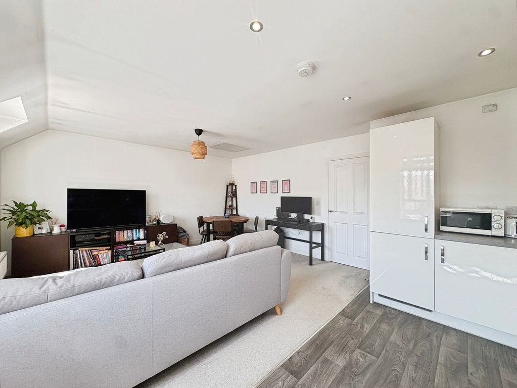 Property photo 2 of 7 Pbox-Img.Jpg