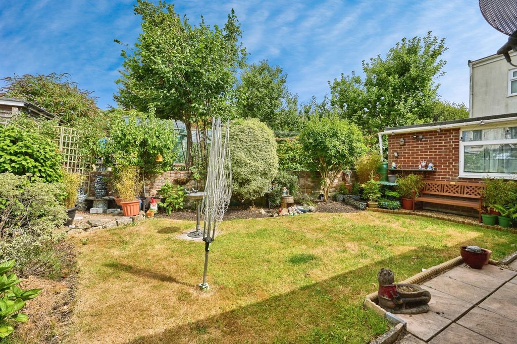 Property photo 2 of 16 Photo