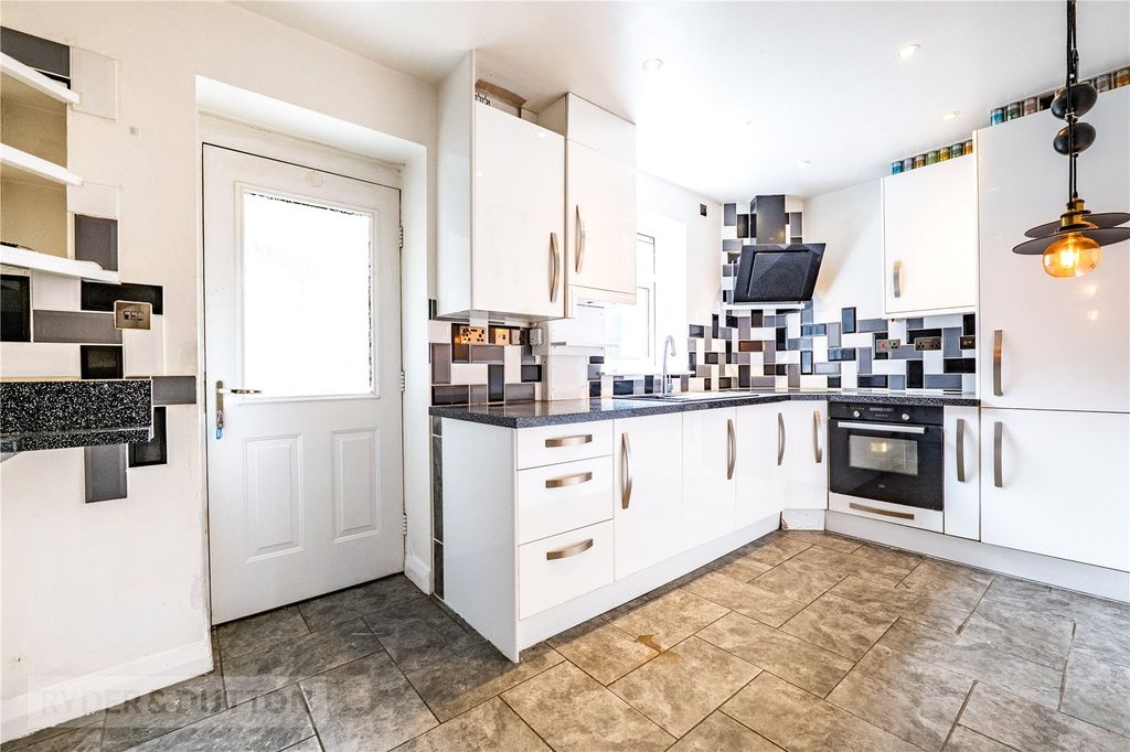 Property photo 3 of 20 Kitchen/Diner