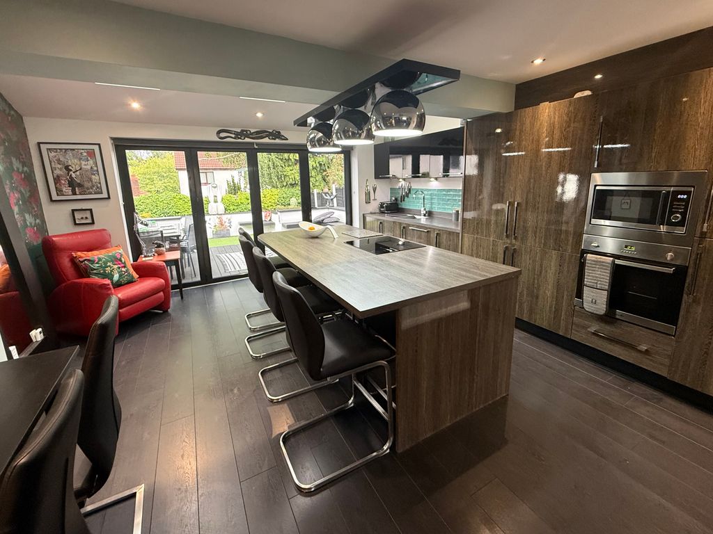 Property photo 3 of 15 Img_4498