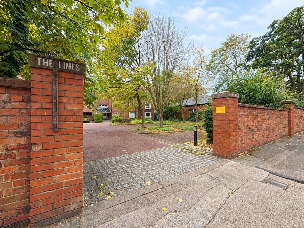 Property photo 2 of 14 7C50Bb7E-5920-421F-95F0-D269E128D6Ed