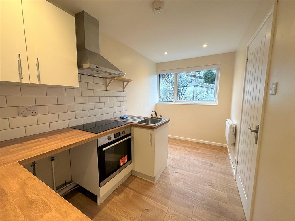Property photo 2 of 13 Kitchen/Diner