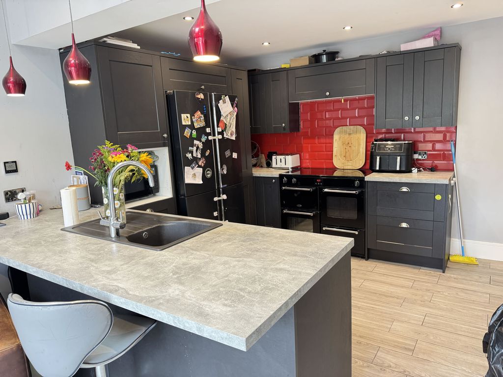 Property photo 2 of 17 Bramleyu349402-09-2025__17-05-45_Img_2726.Jpg