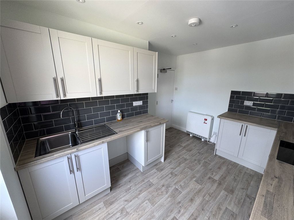 Property photo 2 of 9 Picture No. 06