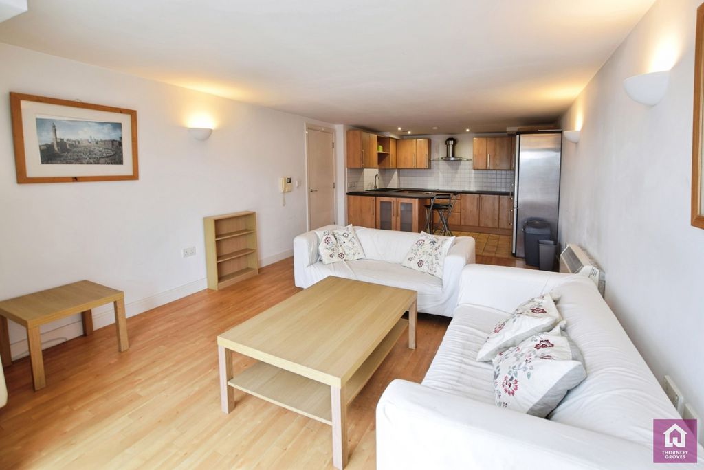 Property photo 2 of 23 Pbox-Img.Jpg