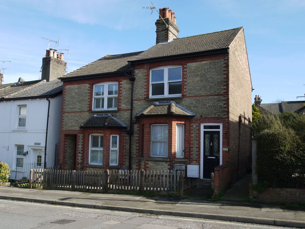 Property photo 1 of 5 Photograph 1