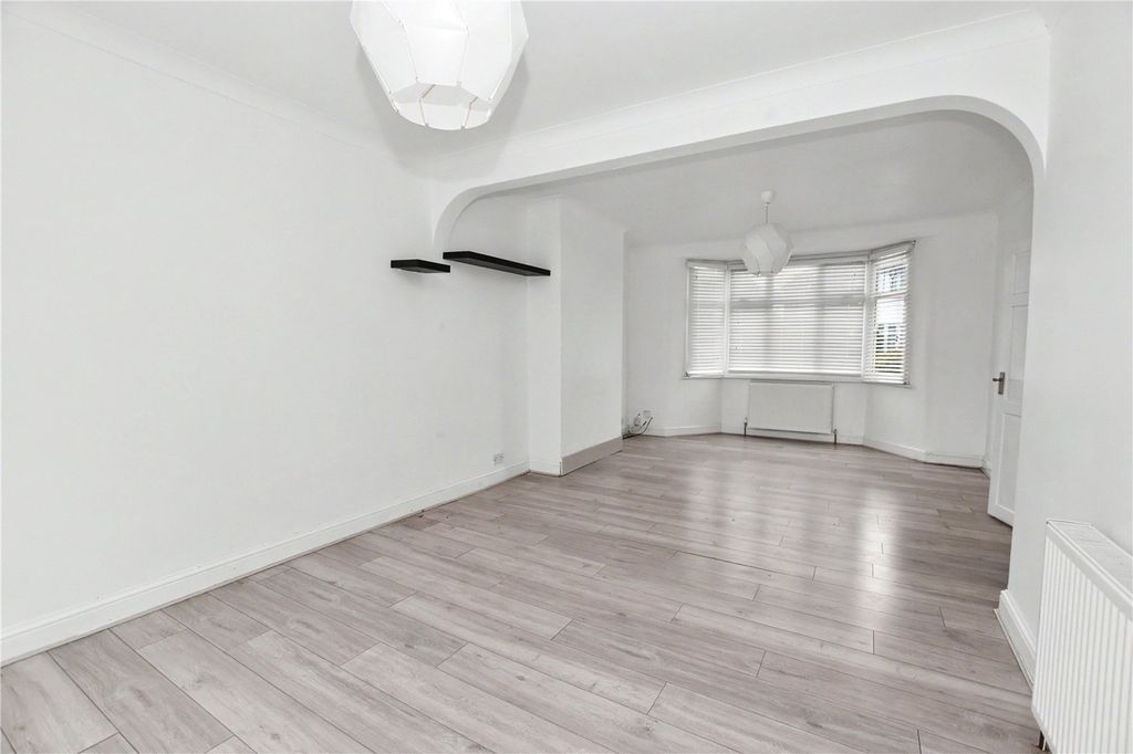 Property photo 3 of 15 Picture No. 13