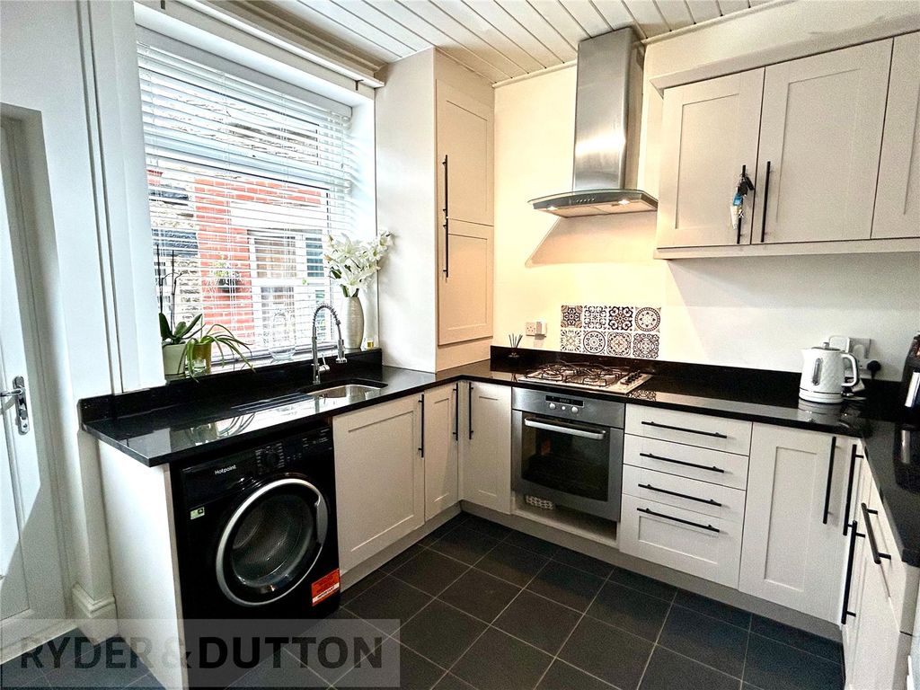 Property photo 3 of 13 Kitchen