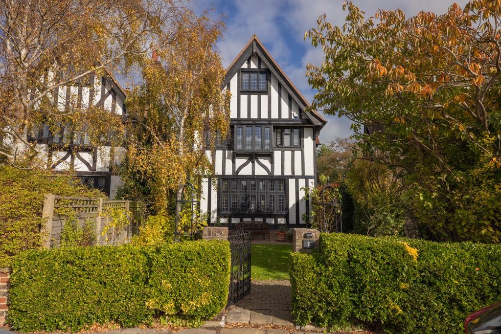 Property photo 1 of 25