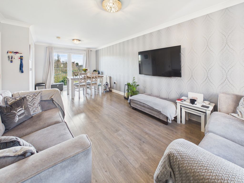 Property photo 3 of 25