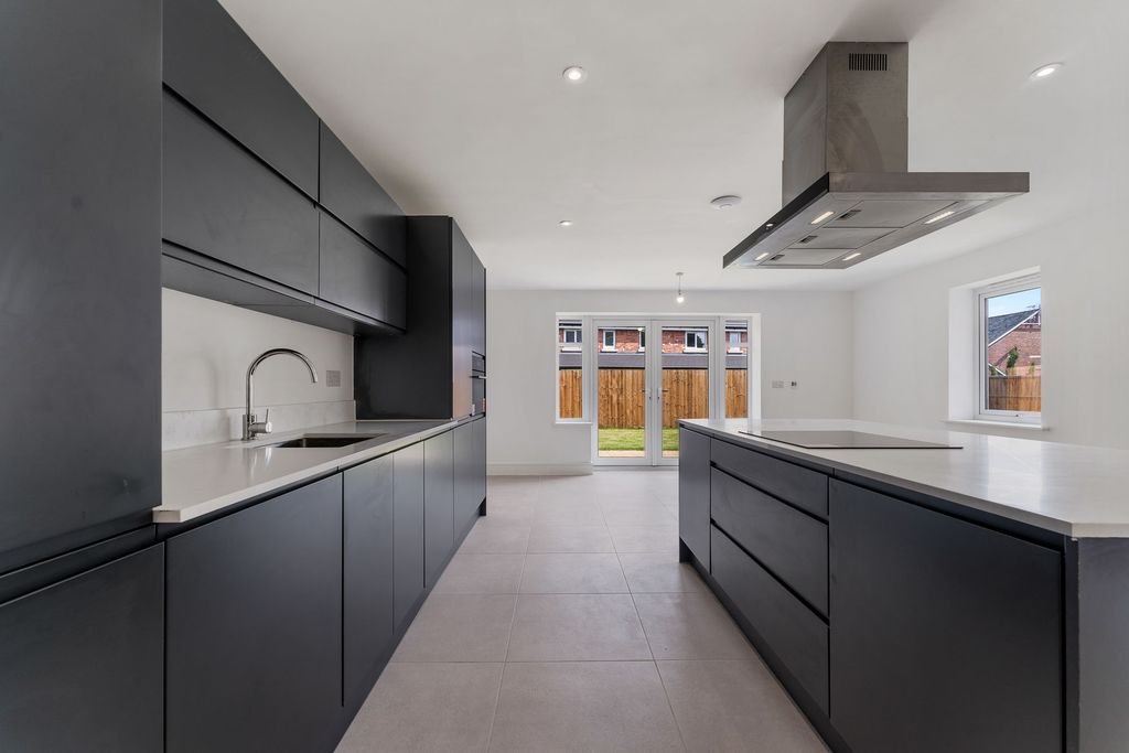 Property photo 3 of 40