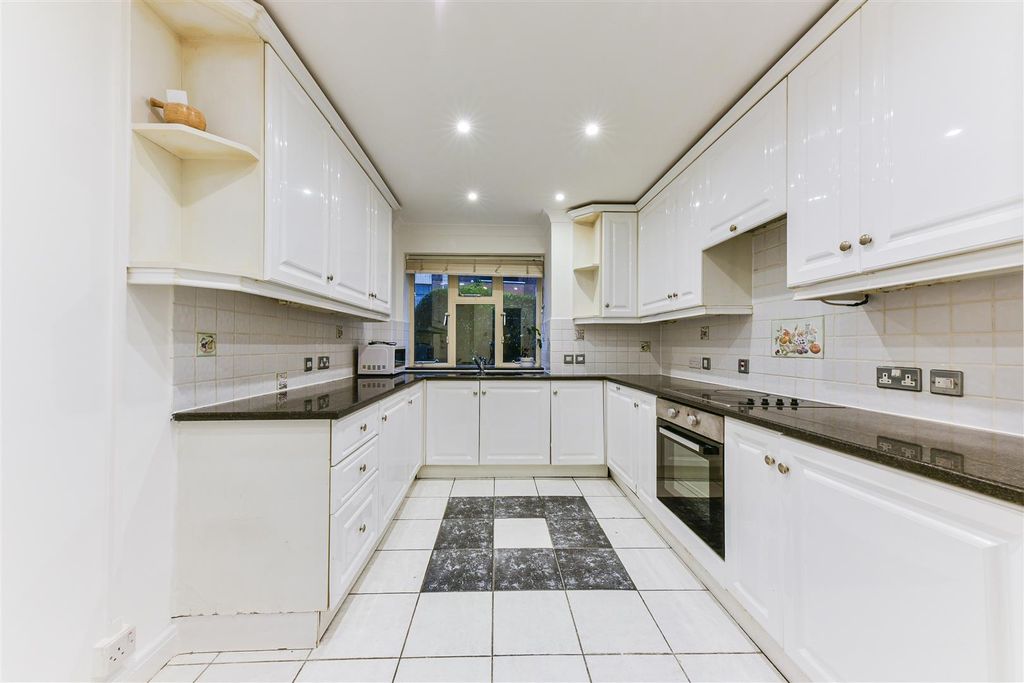 Property photo 2 of 14 Dsc_8180.Jpg