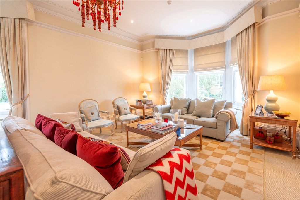 Property photo 2 of 17 Drawing Room