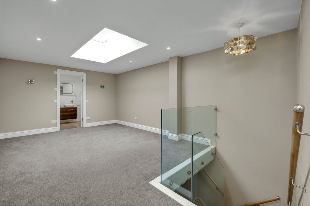 Property photo 1 of 14 Picture No. 25