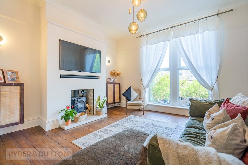 Property photo 2 of 23 Living Room