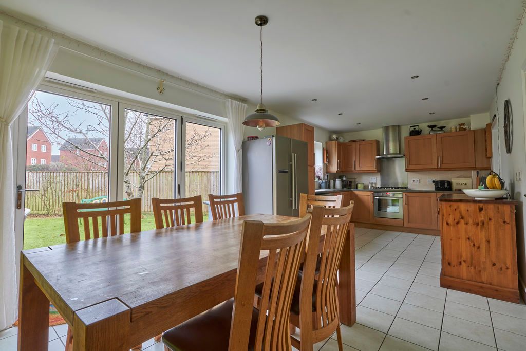 Property photo 3 of 20 Kitchen Diner