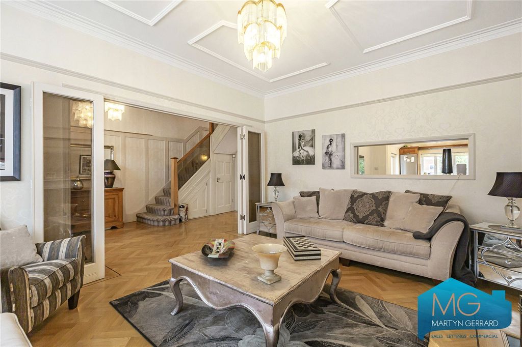 Property photo 3 of 23 Picture No. 16