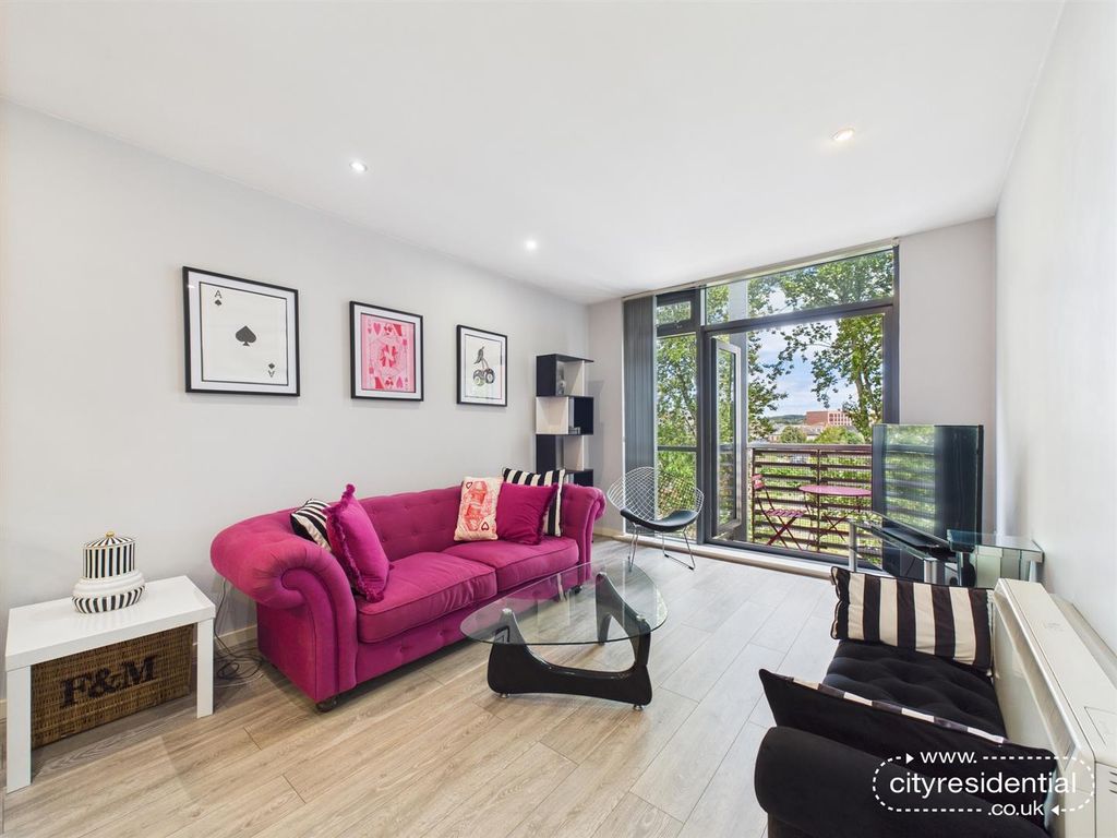 Property photo 1 of 18