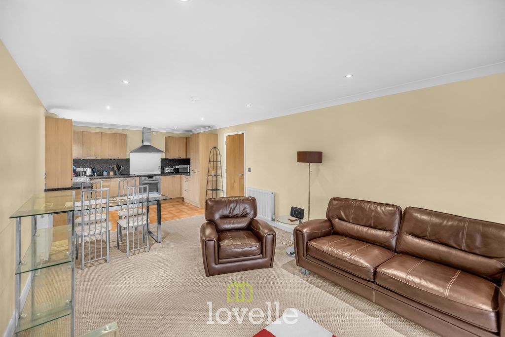 Property photo 2 of 26