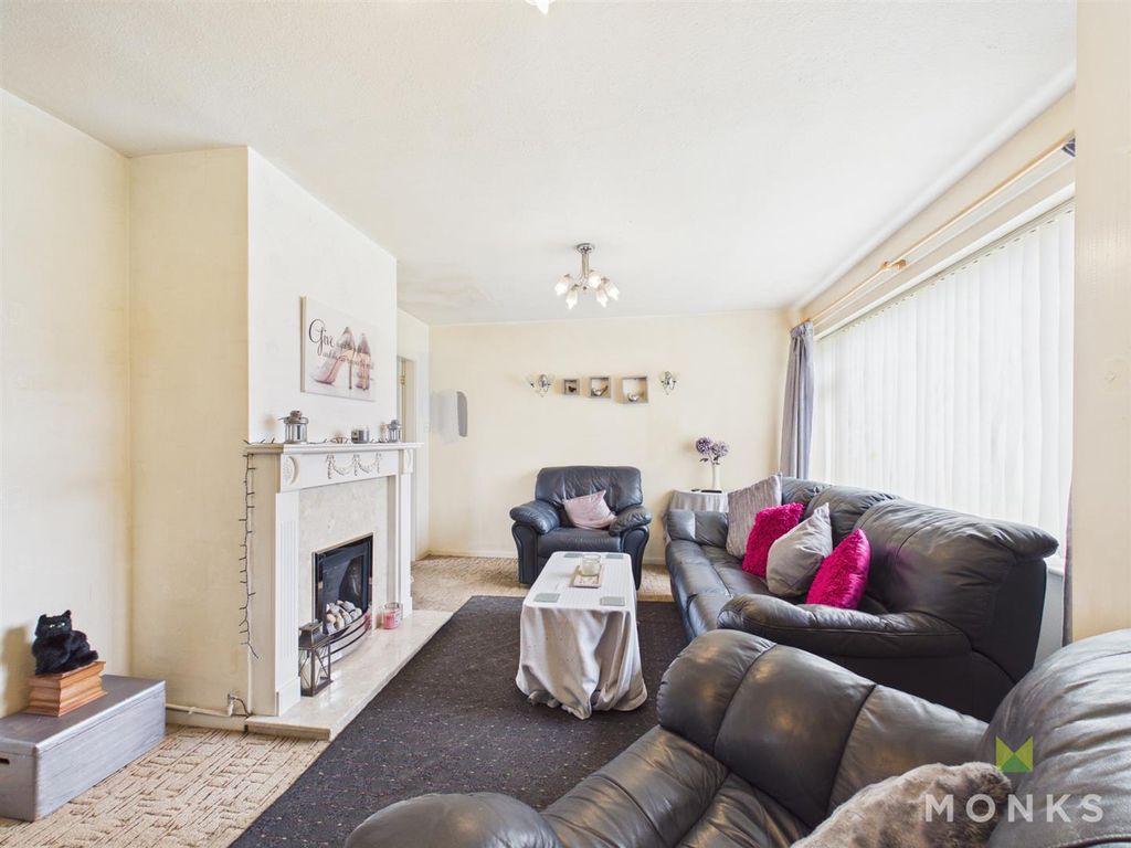 Property photo 2 of 17 Cam01520G0-Pr0404-Still010.Jpg