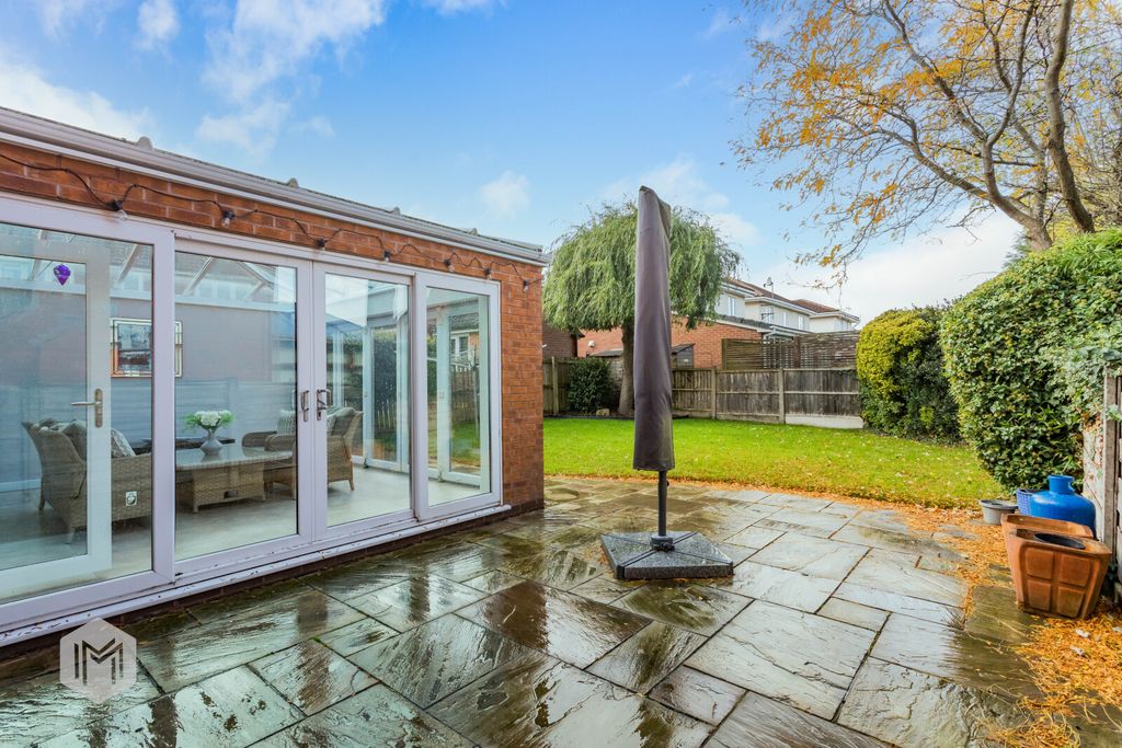 Property photo 2 of 28 Picture No. 09