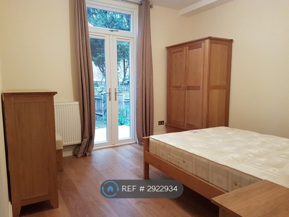 Property photo 3 of 12 Bedroom 1 - Photo 1