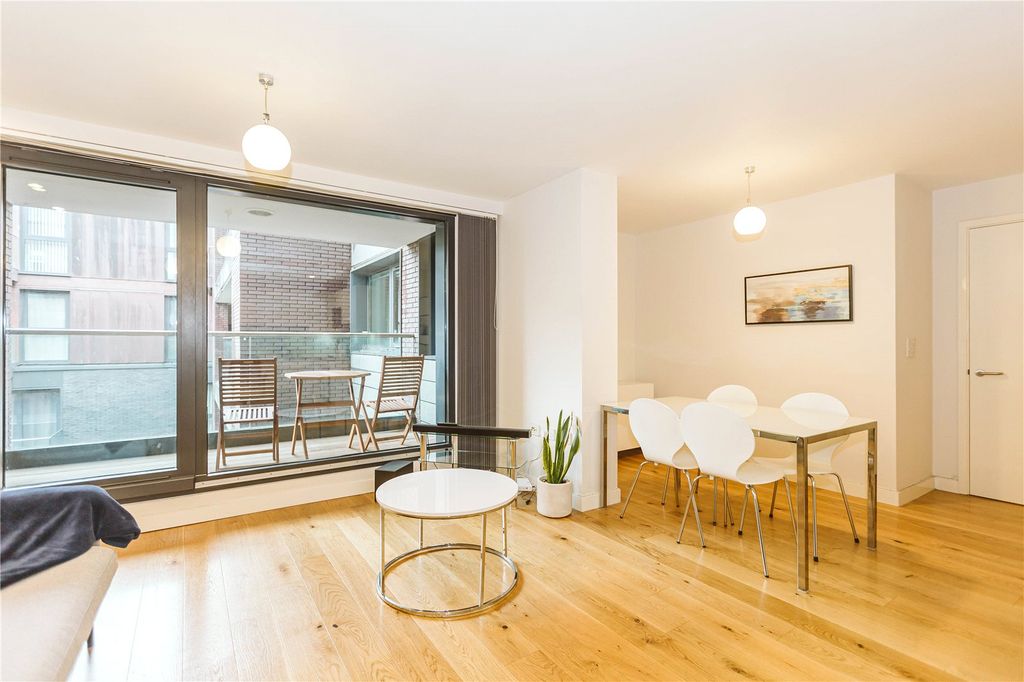 Property photo 2 of 11 Picture No. 08