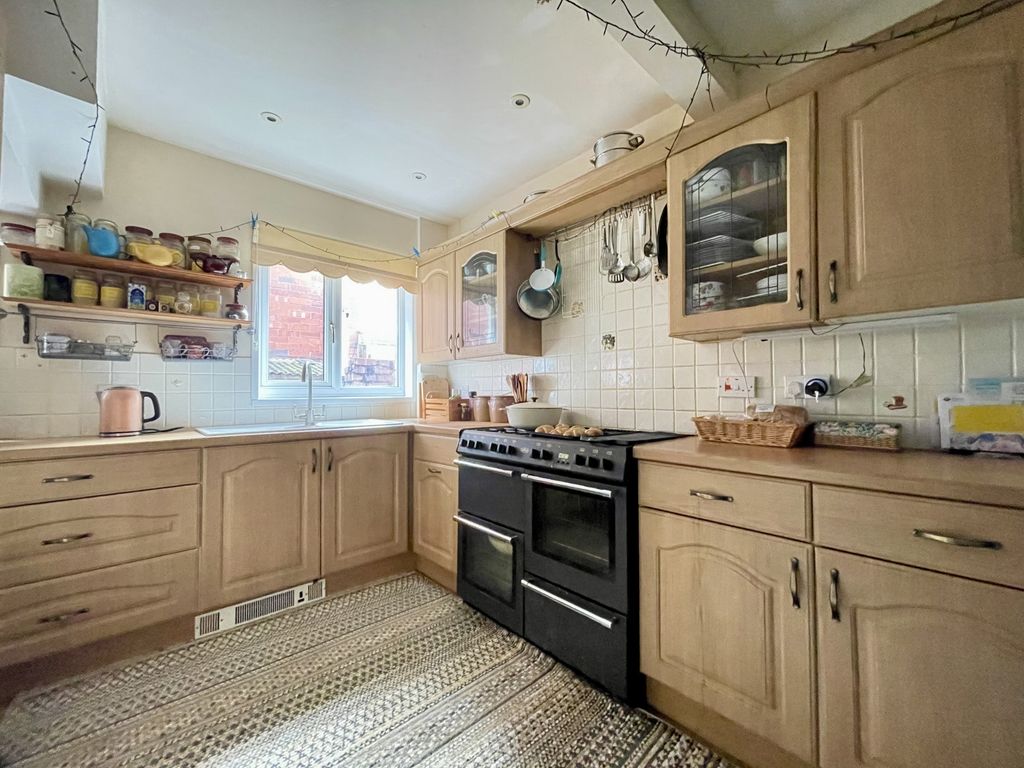 Property photo 3 of 21 Photo 4