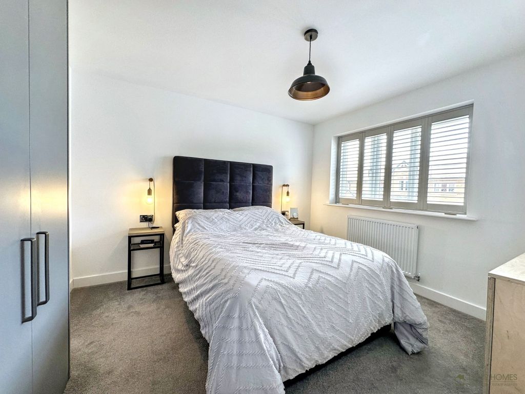 Property photo 2 of 29